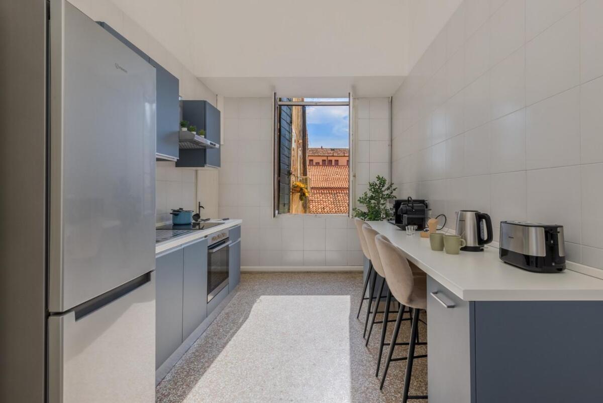 View Of Grand Canal Luxury - Station 5 Minutes Apartment *